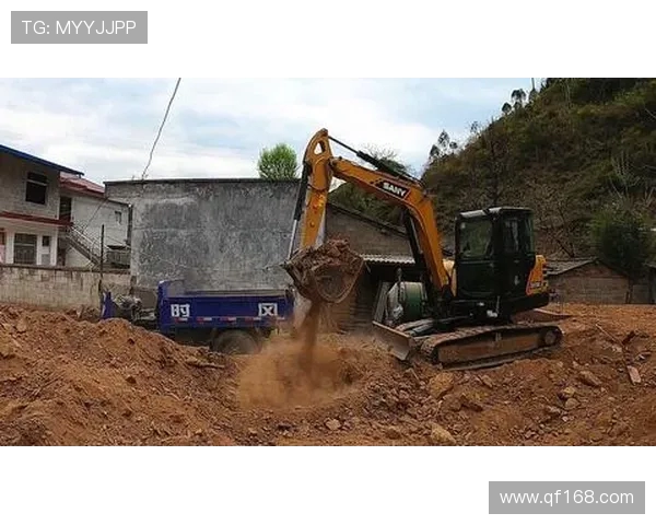 挖掘机挖沟平地操作要领